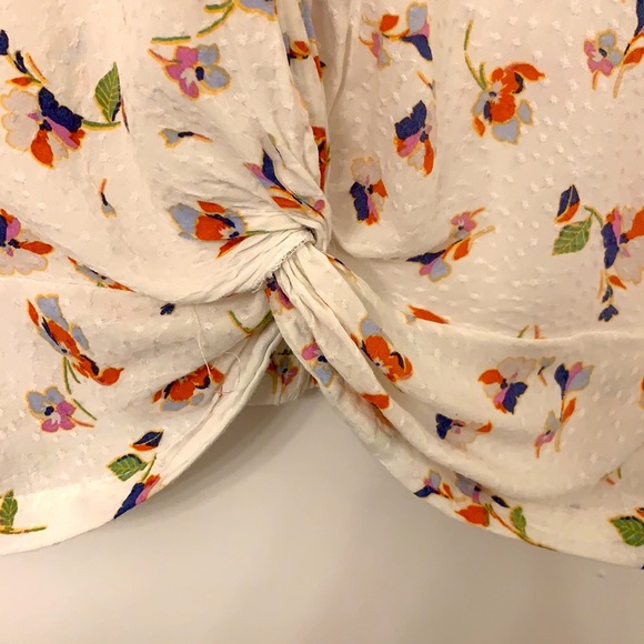 Copper key | Rayon Floral Blouse - Picture 2 of 11